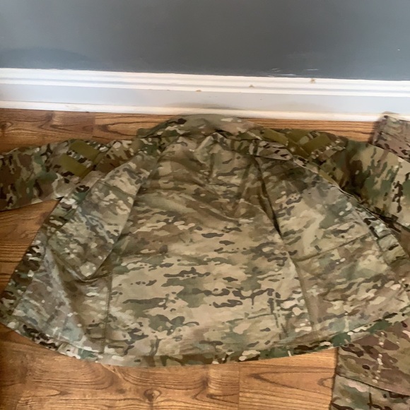 Army camo outfit - Picture 2 of 5